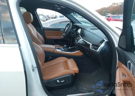 2021 BMW X5 xDrive40I z USA, uszkodzony, nr VIN 5UXCR6C09M9E79054